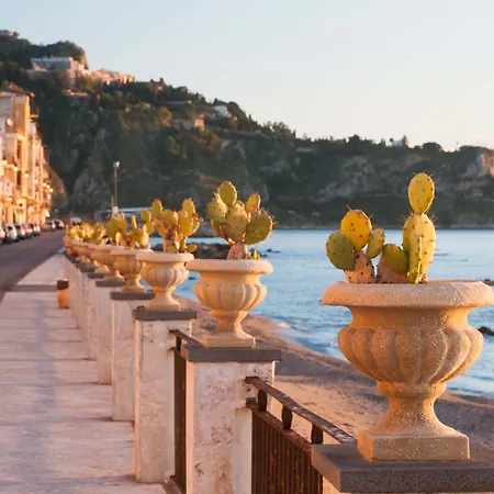 Apartment Live Naxos By World Giardini Naxos